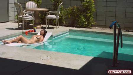 Image Of BrickYates 20 11 10 Luz Having Me Time In The Pool 480p MP4-FETiSH