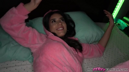 Image Of MyPervyFamily 20 10 23 Tia Cyrus Pink Onesie Fiasco 480p MP4-XXX