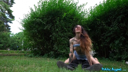 Image Of PublicAgent 21 04 19 Esluna XXX 720p MP4-XXX