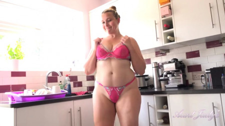 Image Of AuntJudys 21 10 06 Charlie Rae Teases And Plays In The Kitchen XXX 480p MP4-XXX