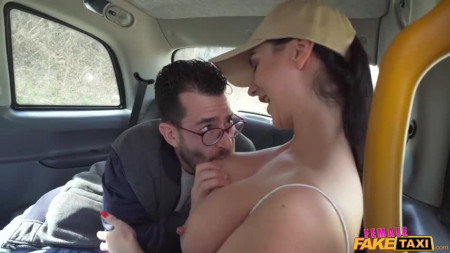Image Of FemaleFakeTaxi 21 12 27 Lady Gang XXX 480p MP4-XXX