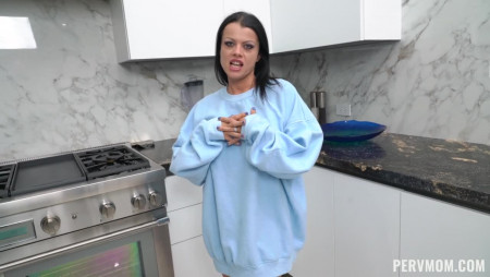 Image Of PervMom 22 04 03 Nadia White Dont Wanna Miss You XXX 720p MP4-XXX