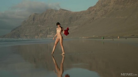Image Of MetArt 23 04 18 Leni Doll Playa De Famara XXX 480p MP4-XXX