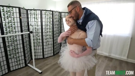 Image Of ExxxtraSmall Myra Moans - The Ballet Audition (15.06.2023)