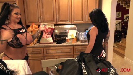 Image Of AltErotic 21 07 14 Lily Lane And Samantha Mack Getting AltErotic Gear XXX 1080p MP4-GAPFiLL [XC]