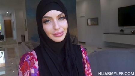 Image Of HijabMylfs - Alexa Payne - A Swift Fix (26.09.2023)