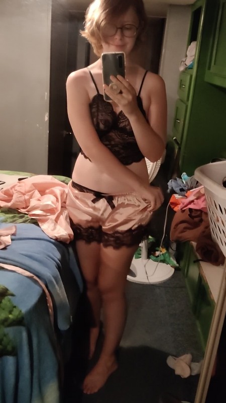 Image Of ManyVids 2023 Submissiveplz Mirror Selfie Striptease Roleplay XXX 1080p MP4-XXX [XC]