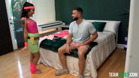 Image Of ExxxtraSmall - Avery Black - A Barbie Girl (13.10.2023)