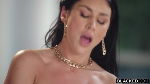 Image Of Blacked 23 12 09 Queenie Sateen XXX 720p MP4-XXX [XC]