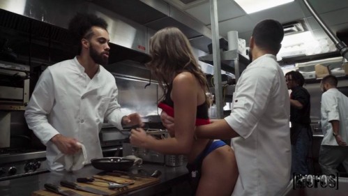Image Of Mofos - Selina Bentz - Sex On The Side (08.01.2024)