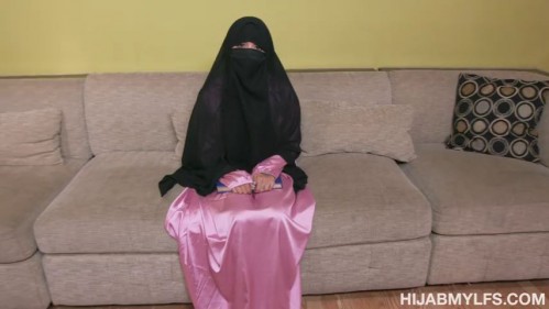 Image Of HijabMylfs - Nina White - Nina’s First Mardi Gras (13.02.2024)