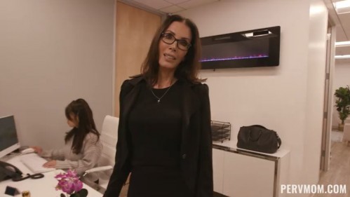 Image Of PervMom - Shay Sights, Yumi Sin - Working Hard or Hardly Working (18.02.2024)