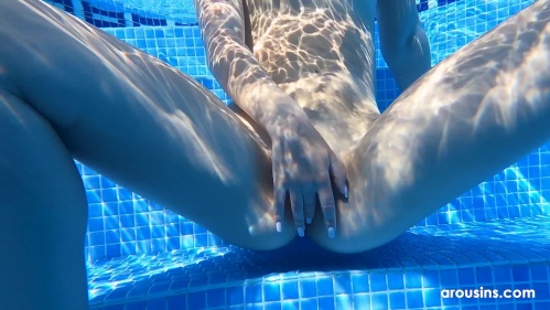Image Of Arousins 24 02 18 Dee Vine Underwater XXX 1080p MP4-WRB [XC]