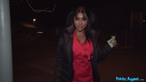 Image Of PublicAgent - Yasmina Khan - My Rizz Gets Her Wet (24.02.2024)