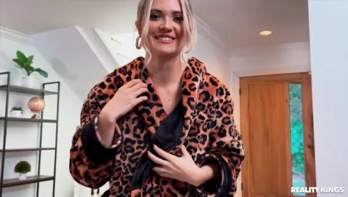 Image Of TeensLoveHugeCocks - Angie Faith - Delivery Dare (07.03.2024)