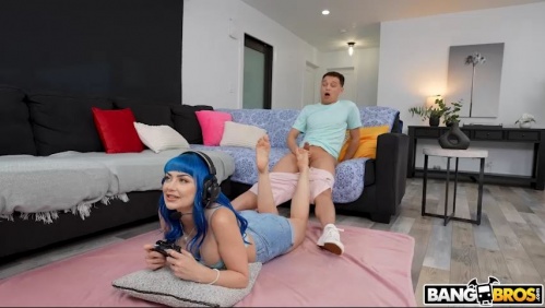 Image Of BigTitCreamPie - Jewelz Blu - Gamer Girl Takes Dick (20.04.2024)