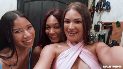 Image Of CrazyCollegeGFs - Gizelle Blanco, Ameena Green, Addis Fouche - College Vacation Part 1 (22.04.2024)