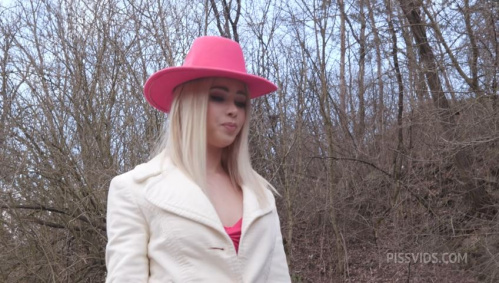Image Of LegalPorno - Vivian Lola GIO2721 (01.06.2024)