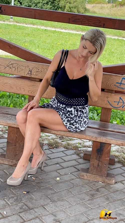 Image Of Katerina-Hartlova com 22 09 23 Public Naked Walking Outside So Much I Need A Little Rest XXX iMAGESET-LEWD [XC]