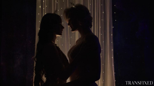 Image Of Transfixed - Hazel Moore, Tori Easton - Star-Crossed Lovers (19.06.2024)