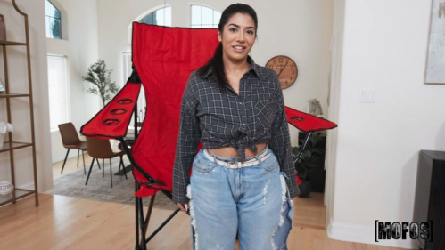 Image Of DontBreakMe - Jasmine Sherni - Big Chair and a Big Cock for Tiny Jasmine (02.08.2024)