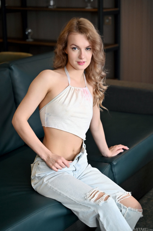 Image Of MetArt com 24 07 20 Luna Art Gambling Obsession 1 XXX IMAGESET-FuGLi [XC]