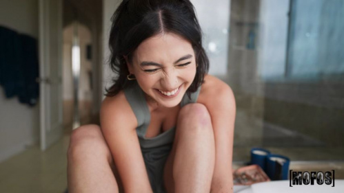 Image Of IKnowThatGirl - Megan Mistakes - Pervy Pedi (10.08.2024)