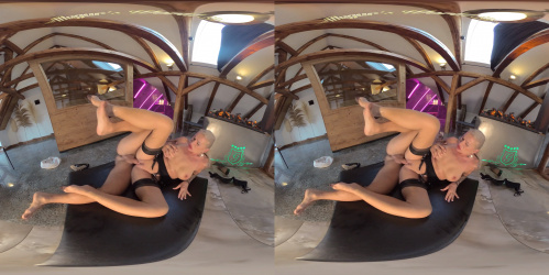 Image Of SexLikeReal - Mugur Porn VR - Golden - Big Tits MILF Kim Golden Gets Creampied - SideBySide, 6K 2880p