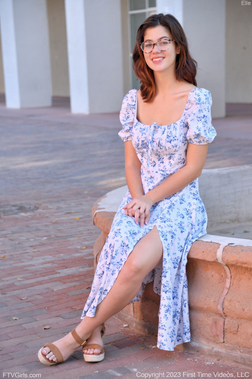 Image Of FTVGirls com 23 12 01 Elle Her Assets In Public XXX IMAGESET-FuGLi [XC]