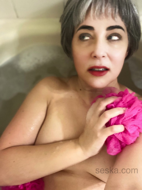Image Of Seska com 22 02 23 Bath Time Candids XXX iMAGESET-LEWD [XC]