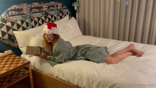 Image Of OnlyFans - Ivy Eros - Christmas Facial