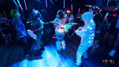 Image Of LetsPostIt - Cleo Moon - Silent Disco Party (24.10.2024)