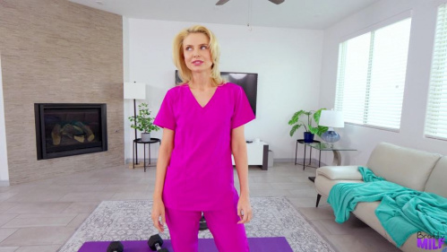 Image Of BrattyMilf - Beverly Hillson - Stepmom Puts Her Money Where Her Mouth Is (31.10.2024)