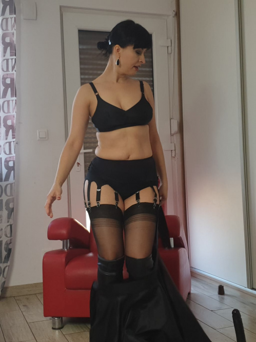 Image Of Wanilianna com 20 03 28 Black Dildo And Red Leather Chair XXX iMAGESET-LEWD [XC]