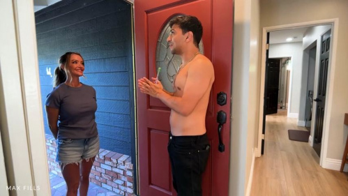 Image Of OnlyFans - Linzee Ryder - Roommate's MILF Mom Cums Into My Room