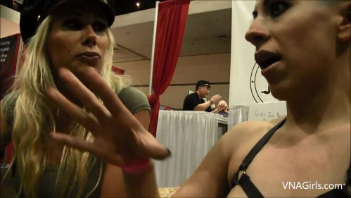 Image Of JuliaAnnLive 13 04 09 Adultcon 24 BTS XXX 720p WMV-GAPFiLL [XC]