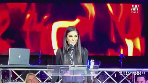 Image Of JuliaAnnLive 19 11 12 My Avn Roast Continues Joanna Angel BTS XXX 1080p MP4-GAPFiLL [XC]