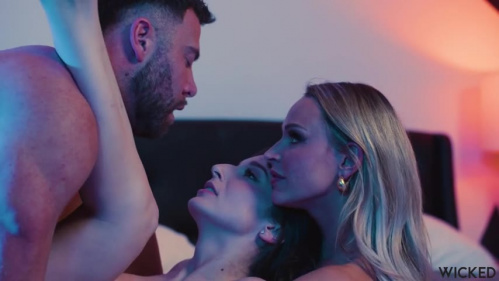 Image Of Wicked 24 01 24 Emma Hix And Lexi Luna Breadcrumbs XXX 480p MP4-XXX [XC]