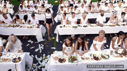Image Of PerverseFamily 24 11 20 Birthday Orgy For Susan XXX 2160p MP4-FETiSH [XC]