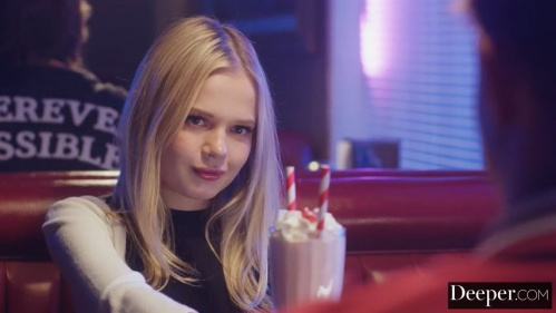 Image Of Deeper - Coco Lovelock, Madi Collins - Hot To Go (30.01.2025)
