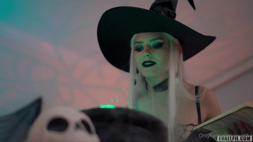 Image Of OnlyFans - Eva Elfie - Halloween Witch Cosplay Homemade Sextape
