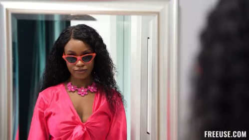 Image Of FreeUseMilf - Jezabel Vessir - Debuts Her FreeUse Real Estate Pussy (02.02.2025)