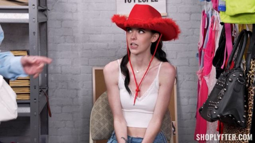 Image Of Shoplyfter - Bella Nova (11.02.2025)