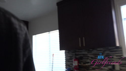 Image Of ATKGirlfriends 25 02 13 Julia James Wax Museum 1 XXX 2160p MP4-WRB [XC]