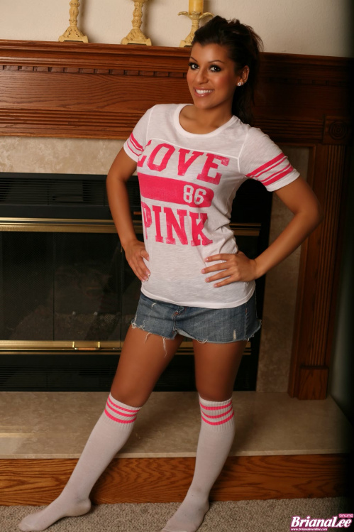 Image Of BrianaLeeOnline com 11 04 19 Fireplace Strip XXX iMAGESET-LEWD [XC]