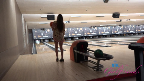 Image Of ATKGirlfriends 25 04 09 Violet Viper Bowling 1 XXX 1080p MP4-WRB [XC]