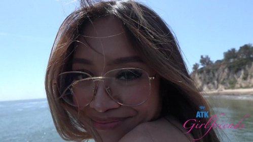 Image Of ATKGirlfriends 25 04 21 Jade Kimiko Paradise Cove 1 XXX 1080p MP4-WRB [XC]