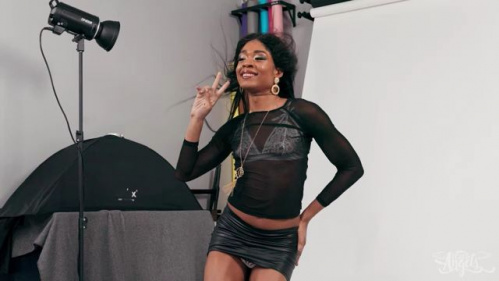 Image Of TransAngels - Eros Orisha, Nia Ross - Gooning In The Glam Chair (23.04.2025)