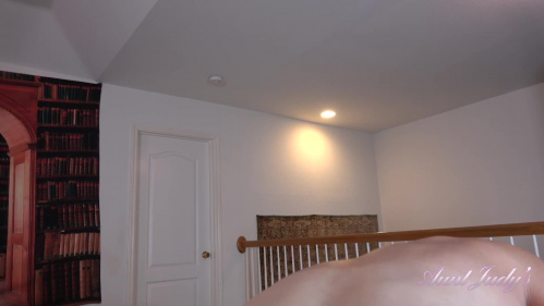 Image Of AuntJudys 25 04 26 Tia XXX 1080p MP4-WRB [XC]