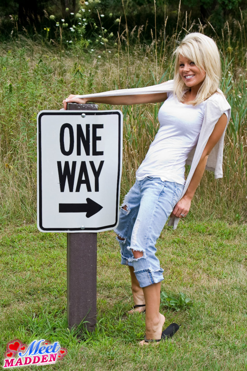 Image Of MeetMadden com 08 10 06 Which Way XXX iMAGESET-LEWD [XC]